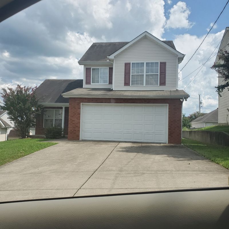 1319 Tonya Dr, La Vergne, TN 37086