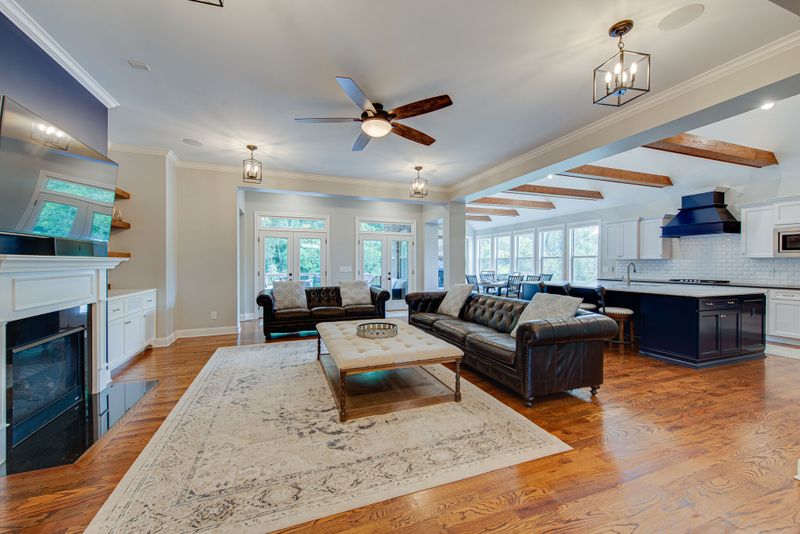6825 Flower Hill Dr, College Grove, TN 37046