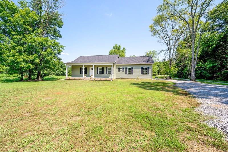 8615 Vaught Rd, Readyville, TN 37149