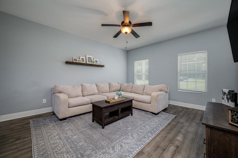8615 Vaught Rd, Readyville, TN 37149