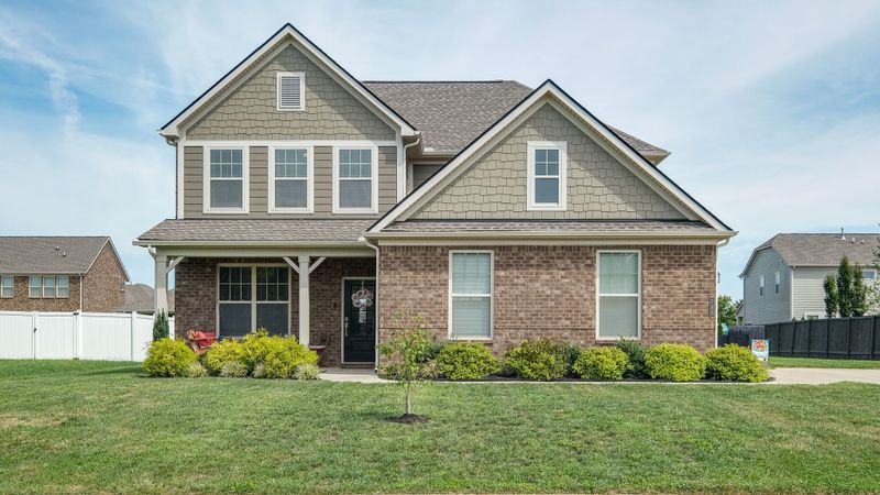 745 Sapphire Dr, Murfreesboro, TN 37128