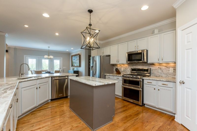 413 Lena Ln, Franklin, TN 37067