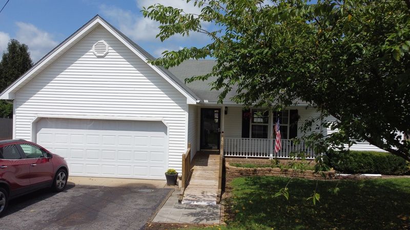 1802 Holts Ct, Murfreesboro, TN 37128