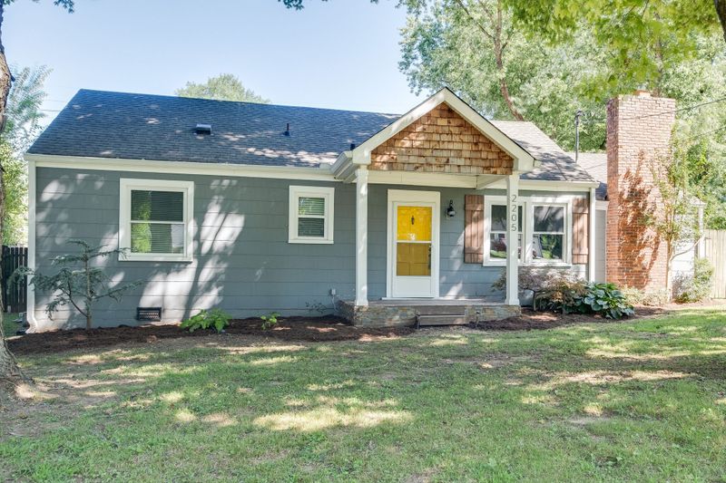 2205 Pinewood Rd, Nashville, TN 37216