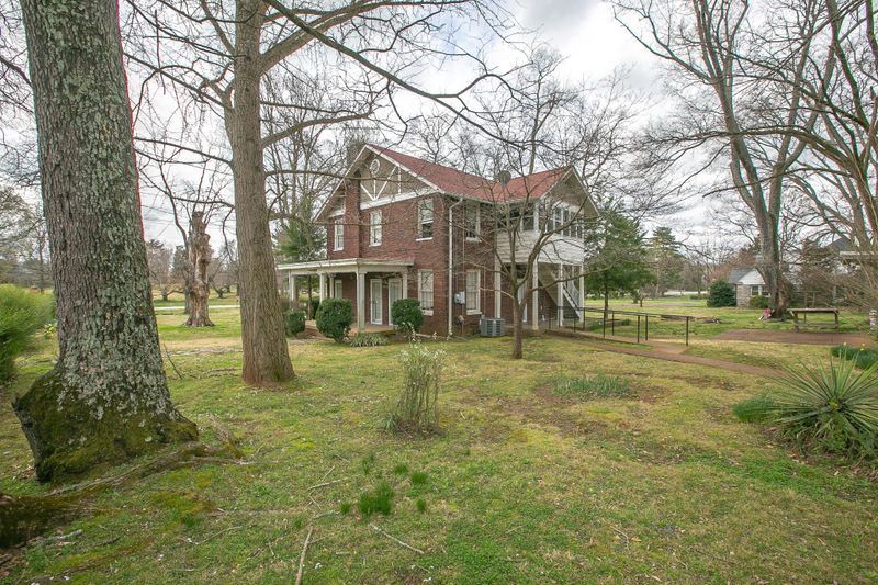 1629 East Main St, Murfreesboro, TN 37130