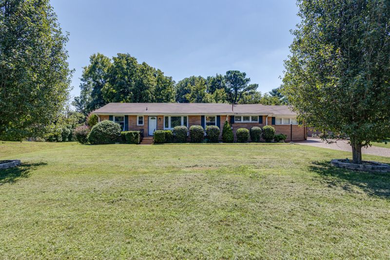 147 Anton Dr, Nashville, TN 37211