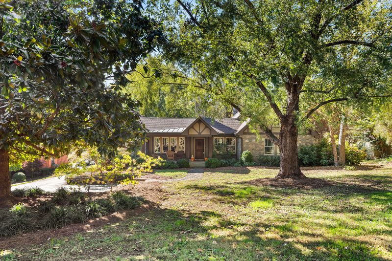 519 Crieve Rd, Nashville, TN 37220