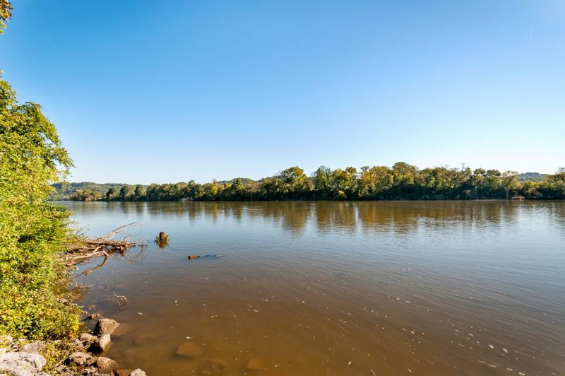 0 River Rd, Nashville, TN 37209