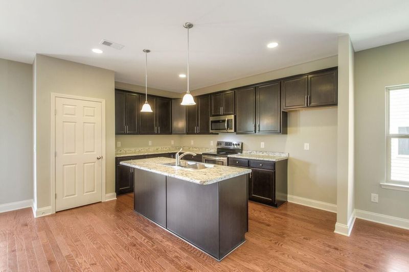 349 Telavera Dr, White House, TN 37188