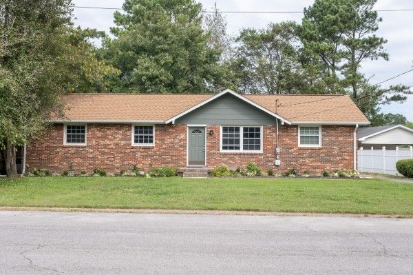 313 Santa Rosa Dr, Old Hickory, TN 37138
