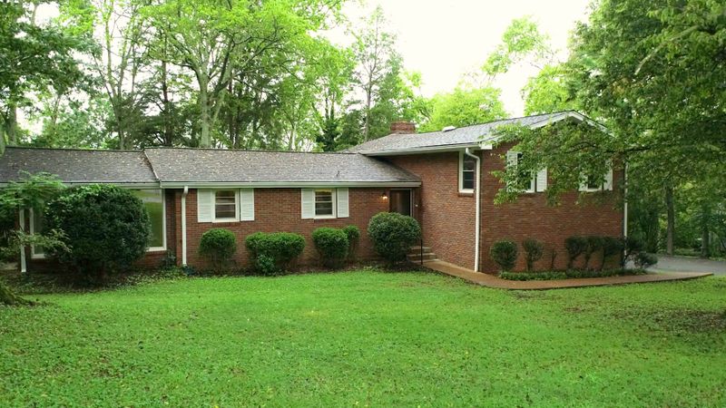 2036 Eversong Ln, Hermitage, TN 37076