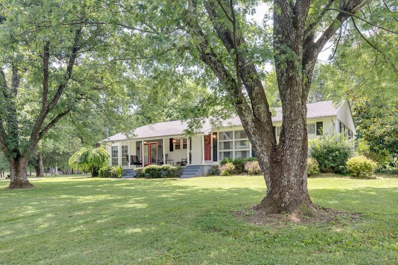 2600 Campbells Station Rd, Culleoka, TN 38451