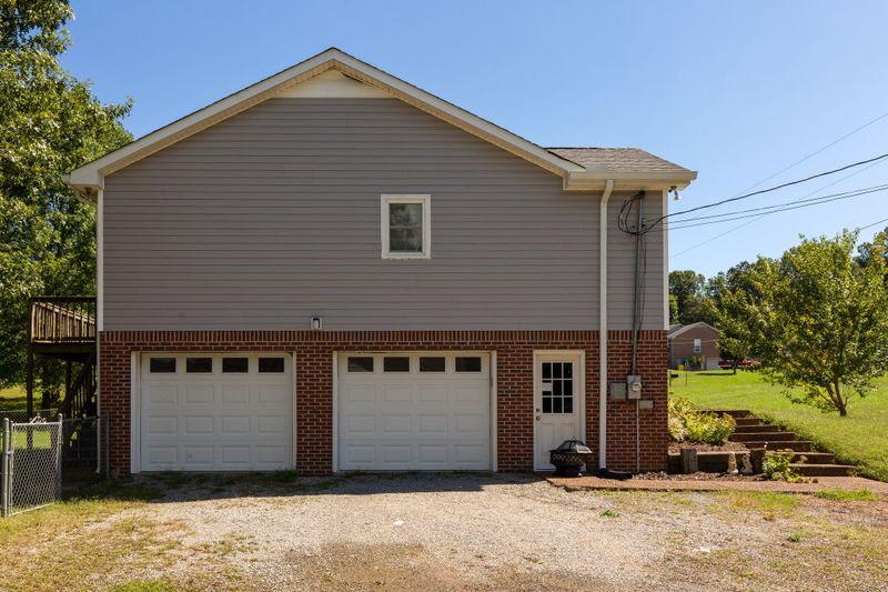 7110 Crestview Dr, Fairview, TN 37062