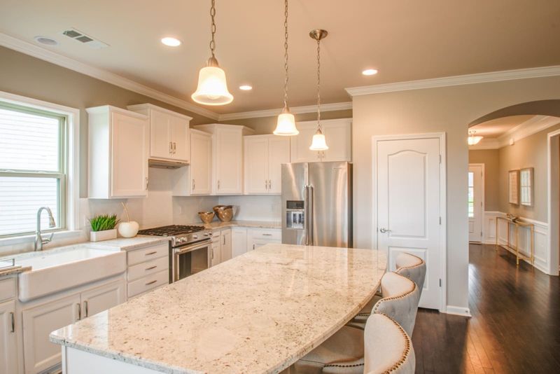 1061 Sumner Grv, Spring Hill, TN 37174