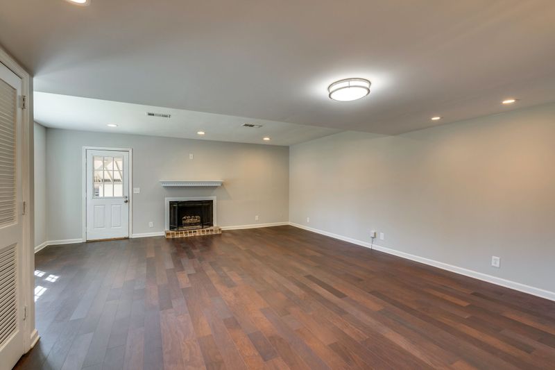 8101 Stacy Square Ct, Nashville, TN 37221