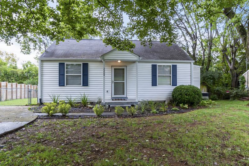 2208 Weona Dr, Nashville, TN 37214