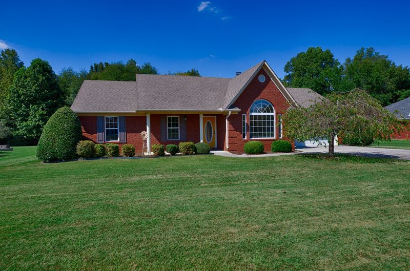 104 Duck Spring Rd, Toney, AL 35773