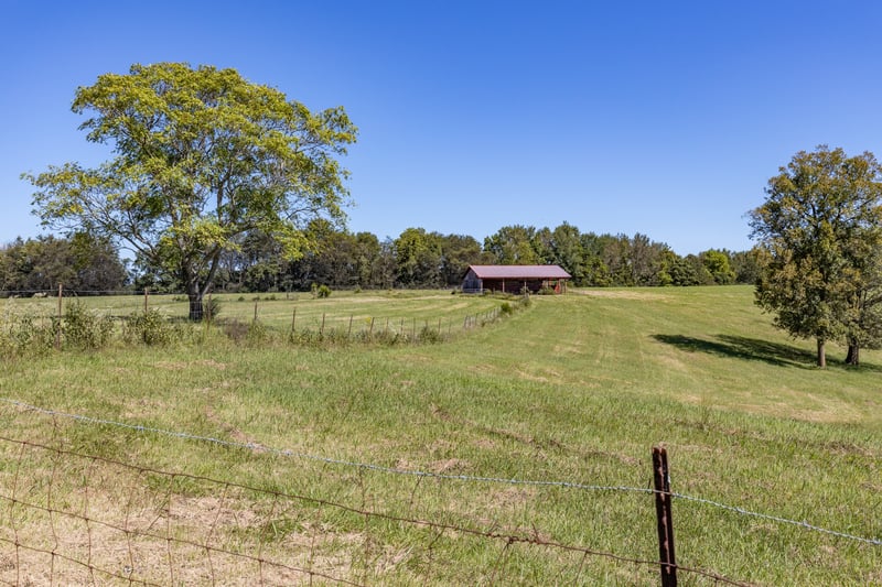 2869 Morrow Ln, Columbia, TN 38401