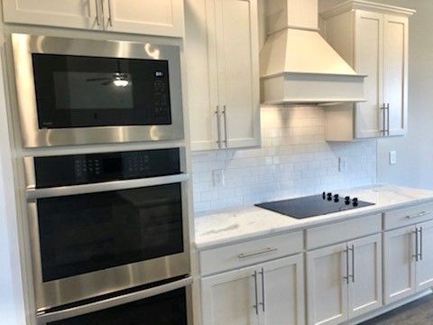 2412 Murano Dr, Murfreesboro, TN 37128