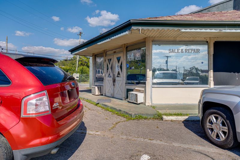 2537 Dickerson Rd, Nashville, TN 37207