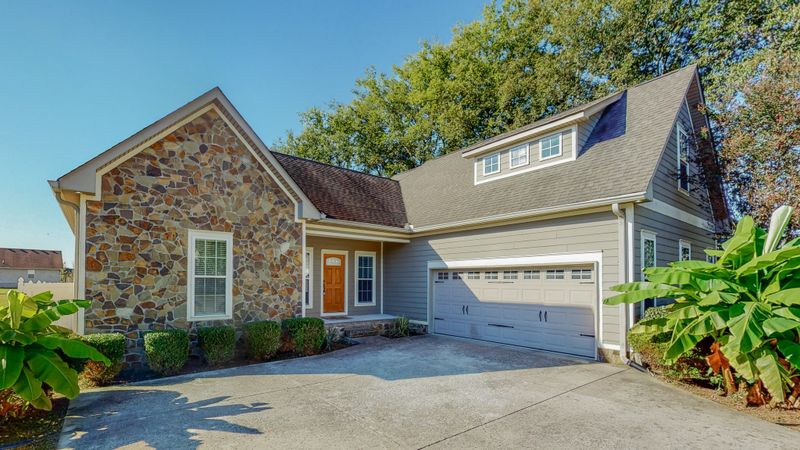 568 Laurel Ln, Murfreesboro, TN 37127