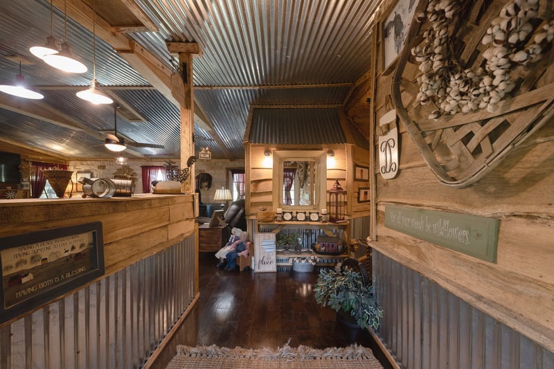 2975 Culleoka Hwy, Culleoka, TN 38451