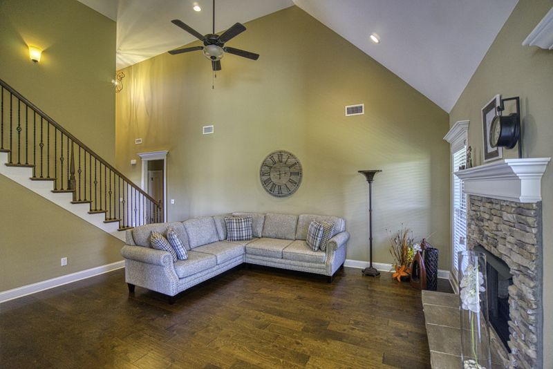 1107 Cascadeway Dr, Murfreesboro, TN 37129