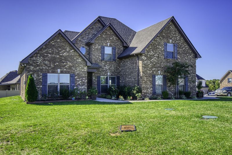 1107 Cascadeway Dr, Murfreesboro, TN 37129