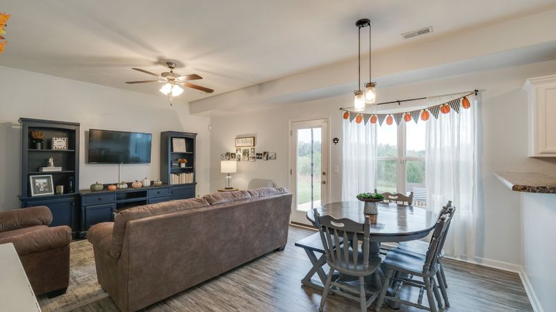 1629 Warmingfield Dr, Murfreesboro, TN 37127