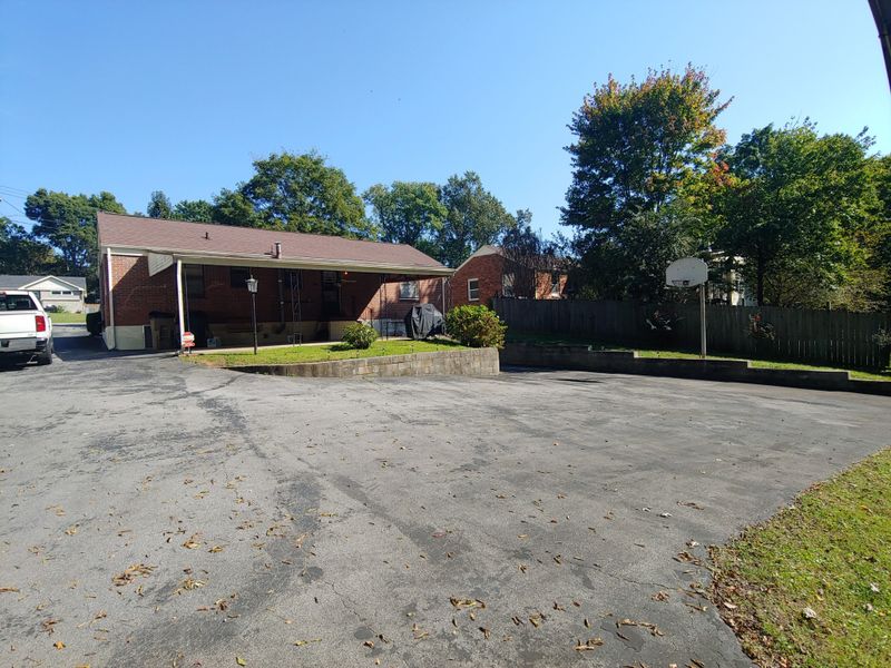 2923 Dunmore Dr, Nashville, TN 37214