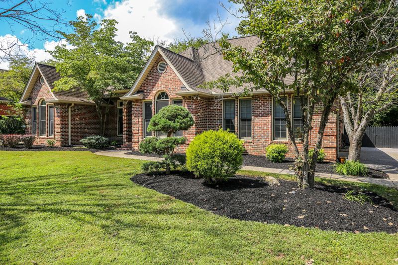 2911 Regenwood Dr, Murfreesboro, TN 37129