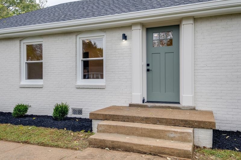 123 Trinity Dr, Lebanon, TN 37087