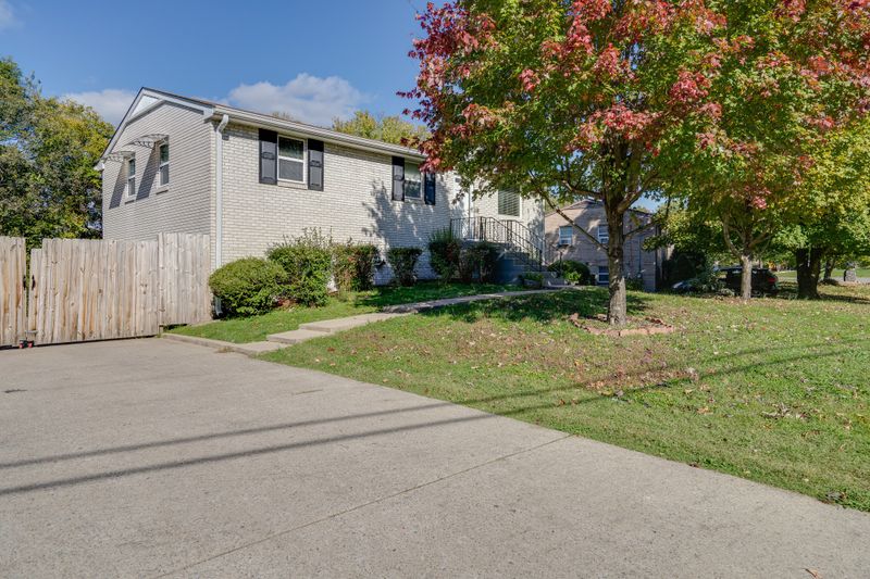 336 Bart Dr, Antioch, TN 37013