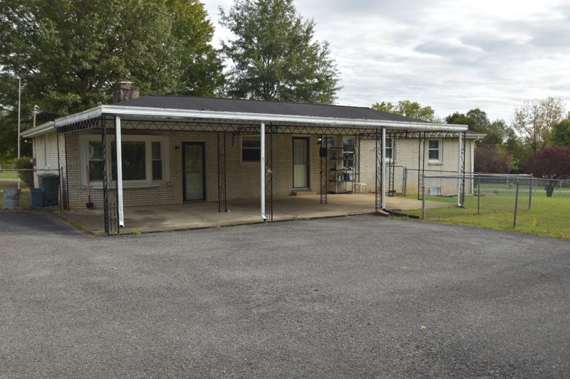 111 Hunters Trl, Hendersonville, TN 37075
