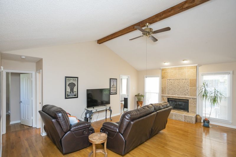 2427 Bennington Dr, Murfreesboro, TN 37129