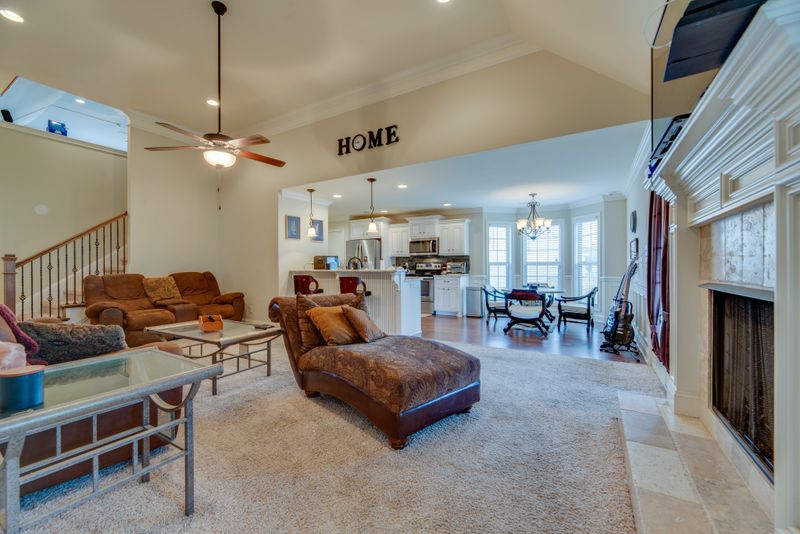 131 Hartman Crossing Dr, Lebanon, TN 37087