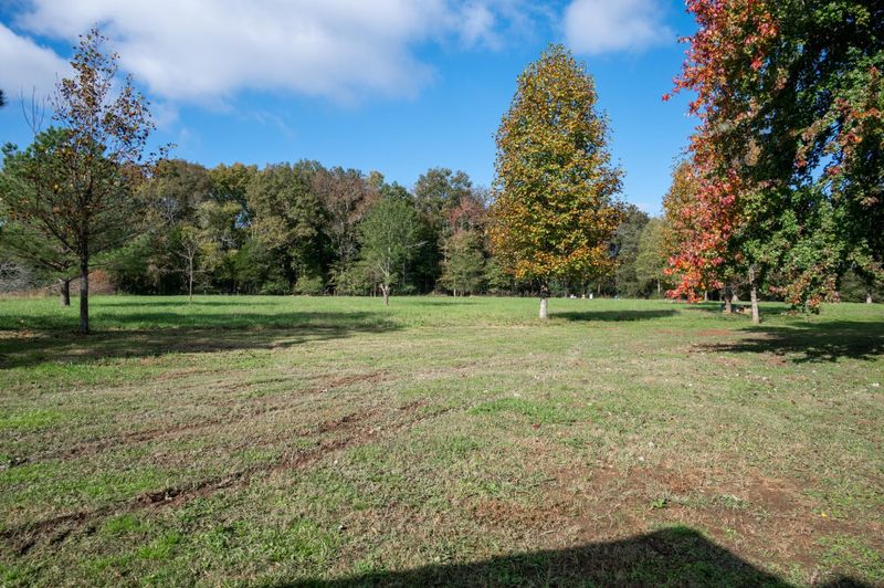 818 River Barfield Rd, Murfreesboro, TN 37128
