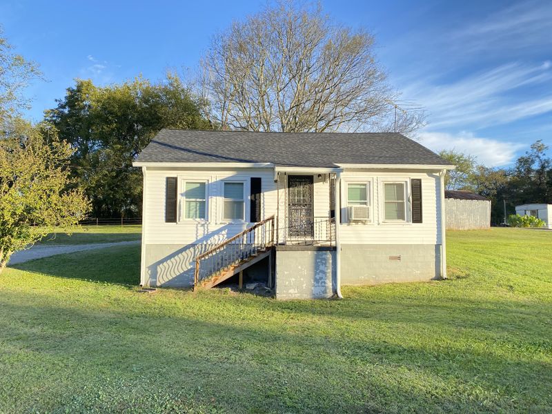1352 Old Williamsport Pike, Columbia, TN 38401