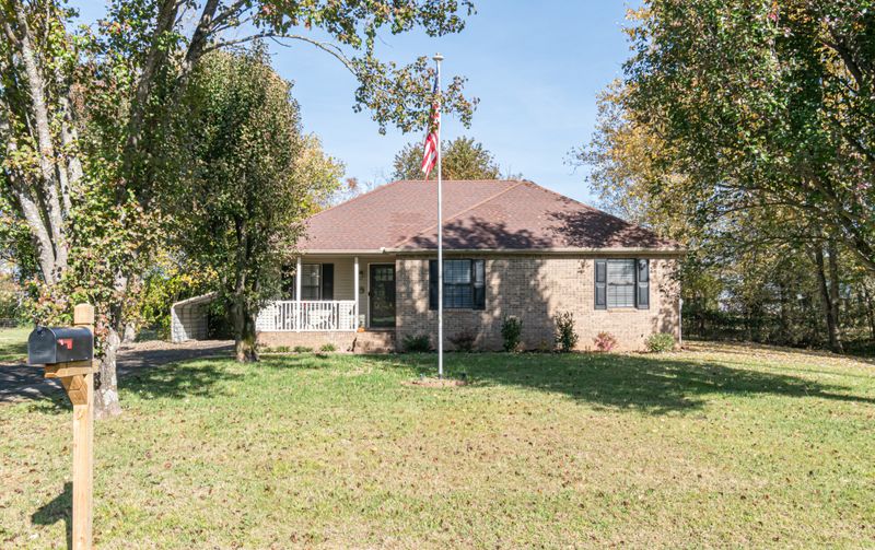 2512 Crescent Meadows Ct, Murfreesboro, TN 37128