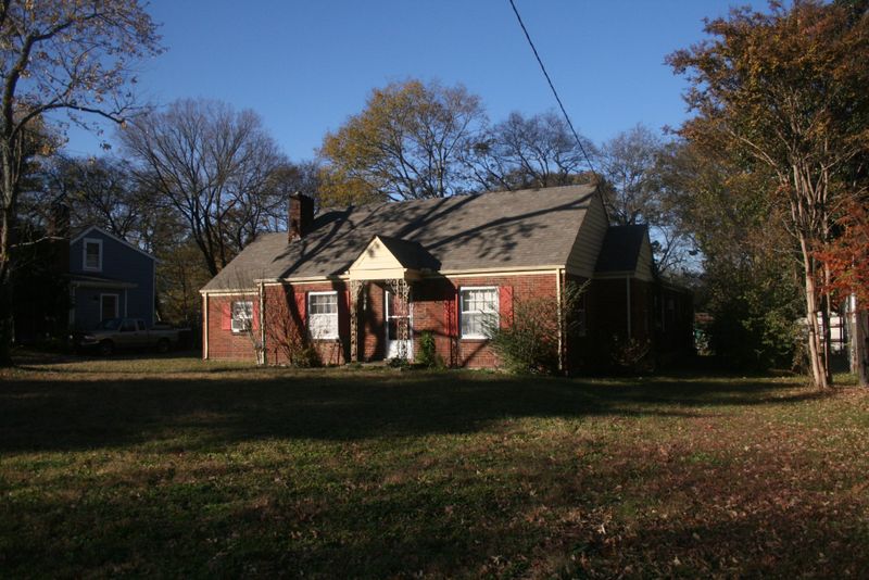 2518 Stinson Rd E, Nashville, TN 37214