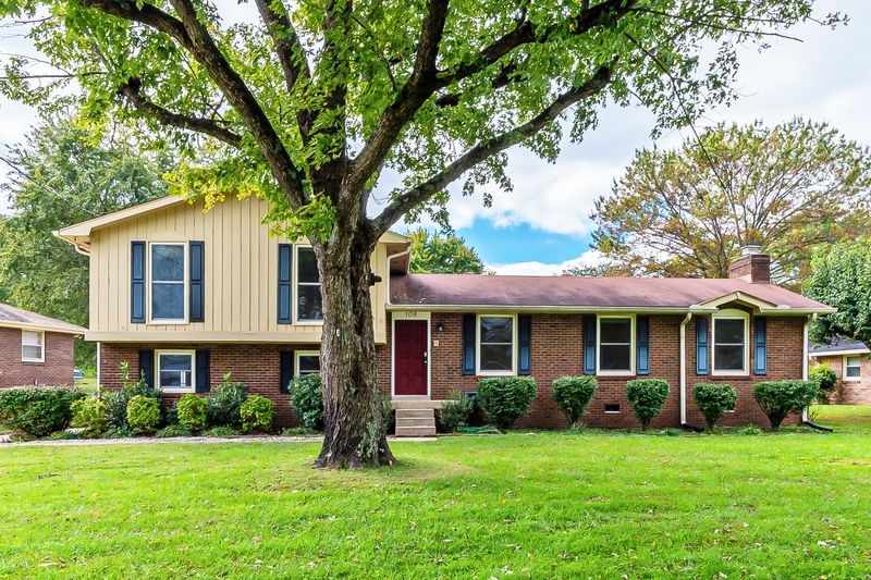 108 Paradise Dr, Hendersonville, TN 37075