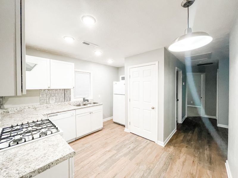 102 Park Ave, Portland, TN 37148