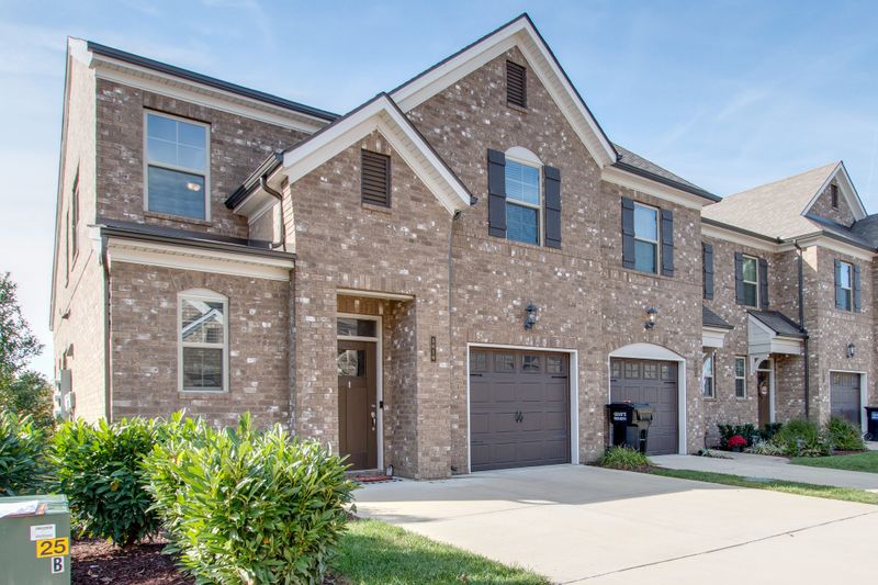 3016 Defilade Dr, Murfreesboro, TN 37128