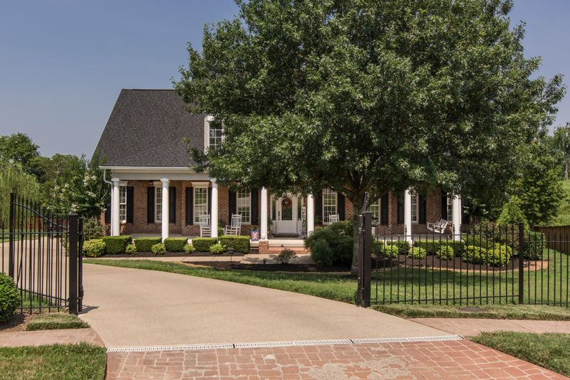 1007 Fairview Knoll Ct, Mount Juliet, TN 37122