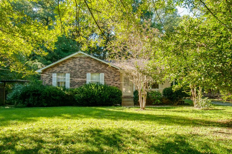 7813 Chadwick Dr, Murfreesboro, TN 37129