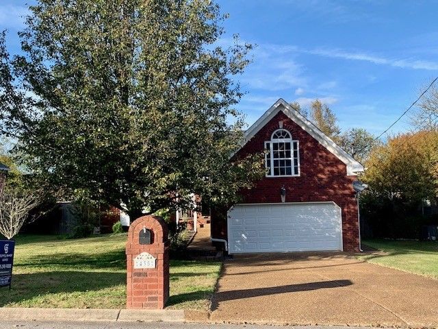 435 Parrish Hill, Mount Juliet, TN 37122