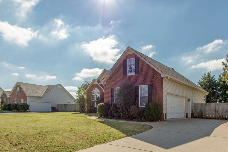 3405 Leslie Ln, Murfreesboro, TN 37128