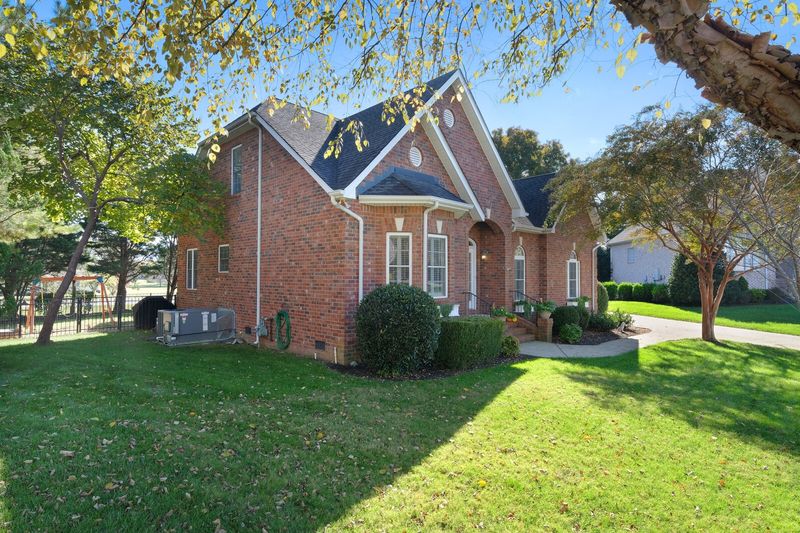 3015 Twisted Oak Dr, Murfreesboro, TN 37129