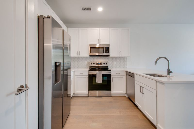 1041 E Trinity Ln #413, Nashville, TN 37216