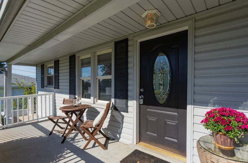 2154 Brookview Dr, Nashville, TN 37214